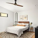 Lux Studios With Pool Hot Tub Cold Plunge Oasis