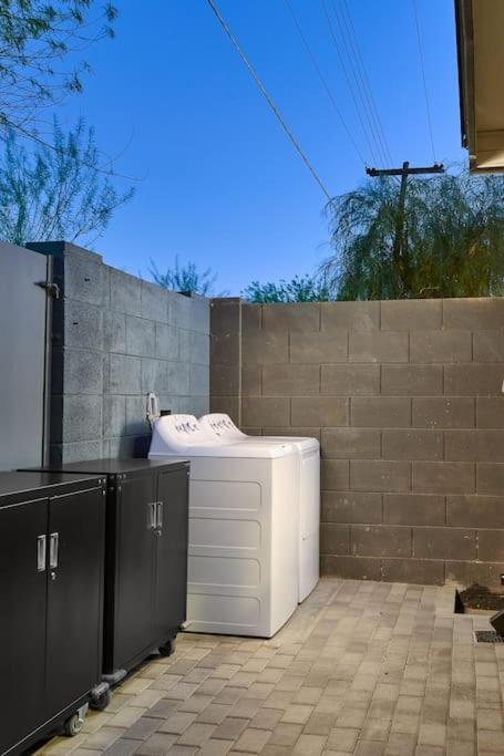 Lux With Pool Hot Tub Cold Plunge Oasis Apartment Phoenix